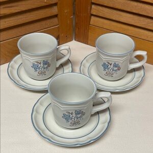 Cordella Stoneware Japan Set of Three Cups & Saucers
